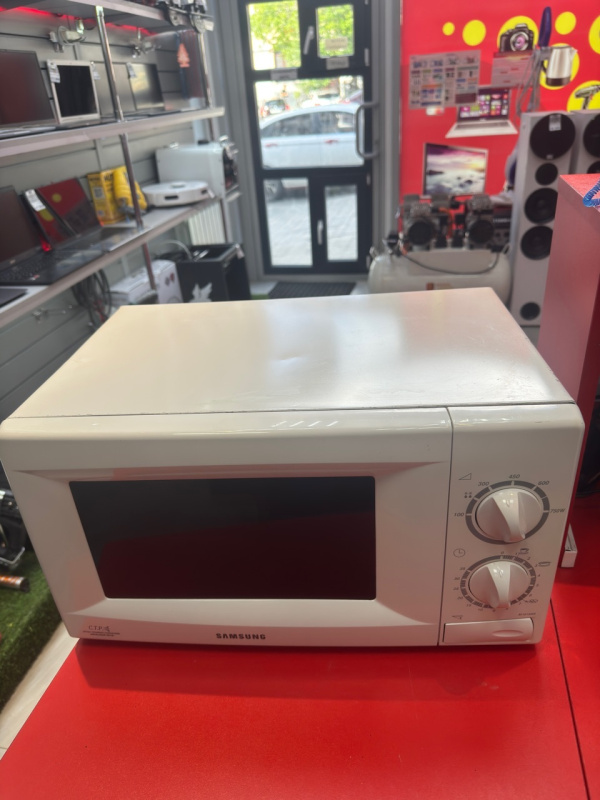 Микроволновая печь Samsung m1618nr