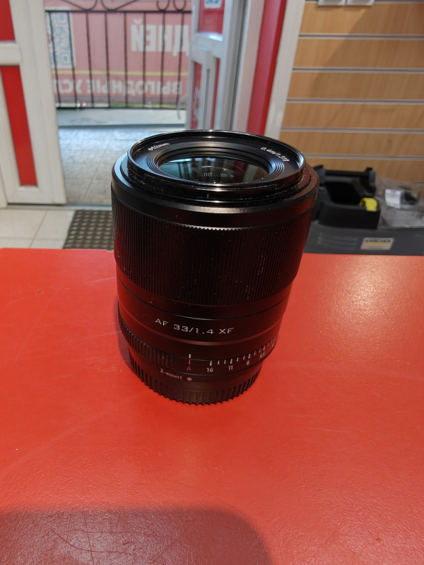 Объектив  Viltrox AF 33mm F1.4 STM