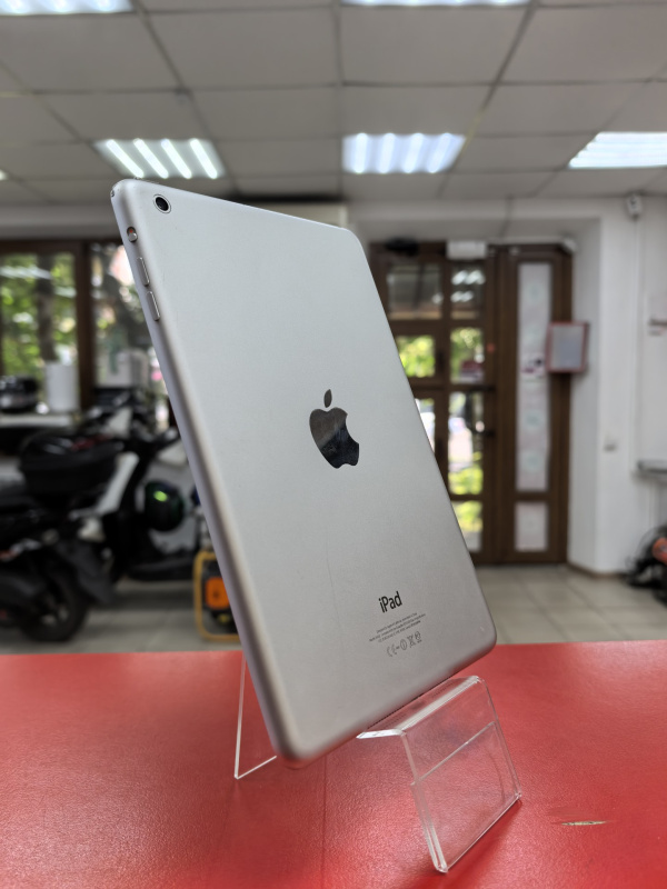 Планшет Apple iPad mini 2