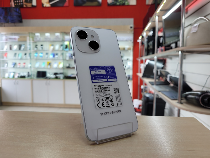 Мобильный телефон Tecno Spark 40с