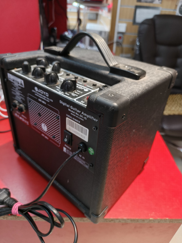 Комбоусилители для электрогитар  Joyo DC-15