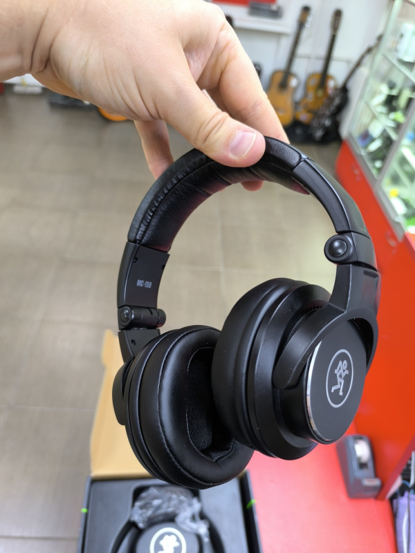 Mackie Mc150 Mackage MC-150