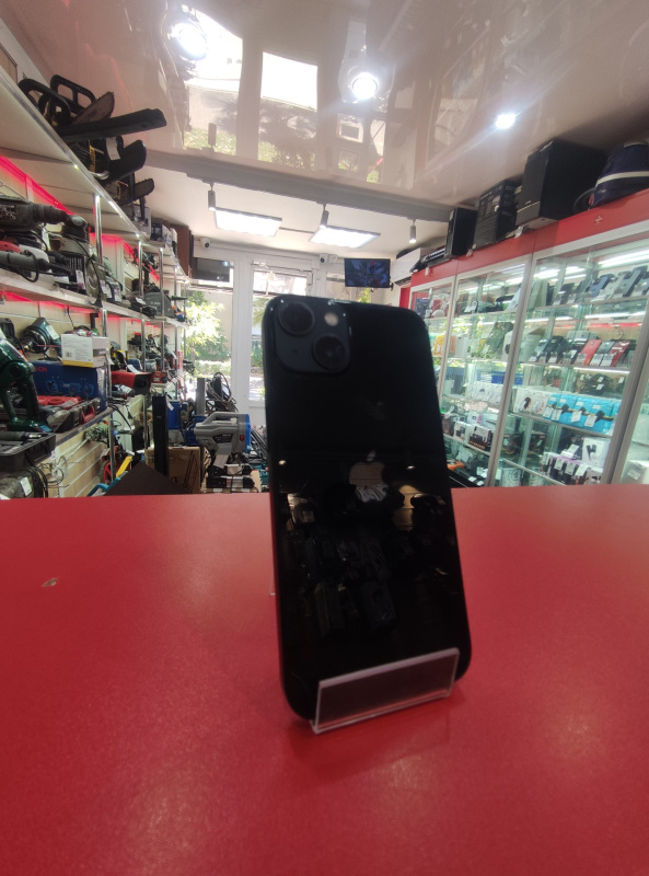 Мобильный телефон Apple iPhone 13